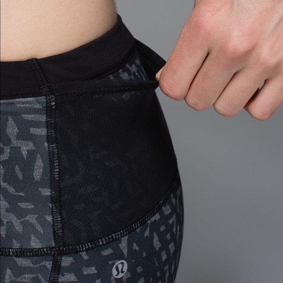 Lululemon Running In The City 7/8 Tight *Full-On Luxtreme. Size 6. NWOT. - Picture 4 of 10